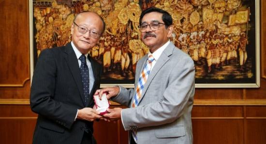 ADB President Meets Sri Lanka Central Bank Chief